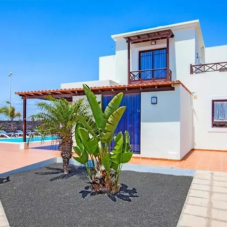 Playa Blanca Sleeps 6 Pool Air Con Wifi * Playa Blanca (Lanzarote)