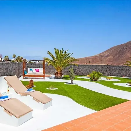 Playa Blanca Sleeps 6 Pool Air Con Wifi * Playa Blanca (Lanzarote)