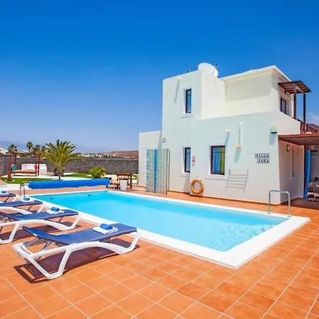 Willa Playa Blanca Sleeps 6 Pool Air Con Wifi Playa Blanca (Lanzarote)